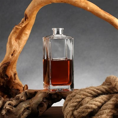Chai Rượu Niche Thiết Kế Vuông 700 ML